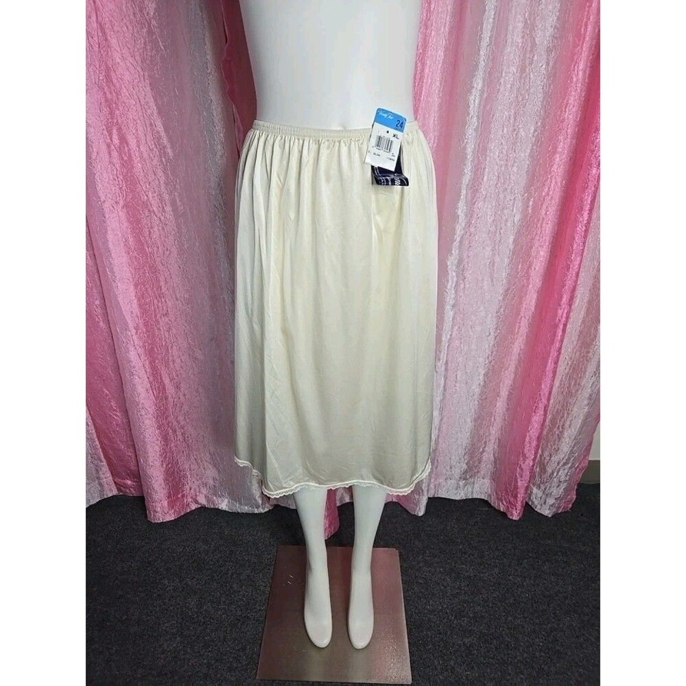 Vanity Fair Vintage Satin Glance Petti Slip  Made In USA 24” Size XL